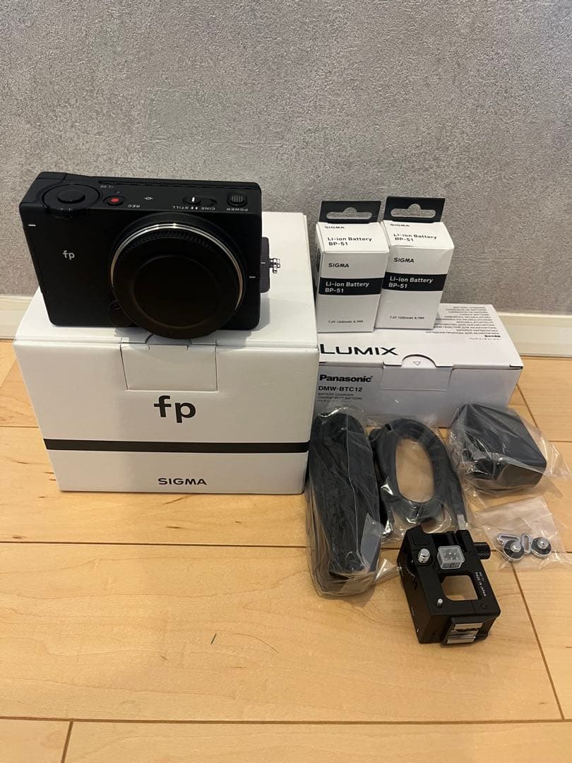 SIGMA fp 美品！ボタン交換済品！