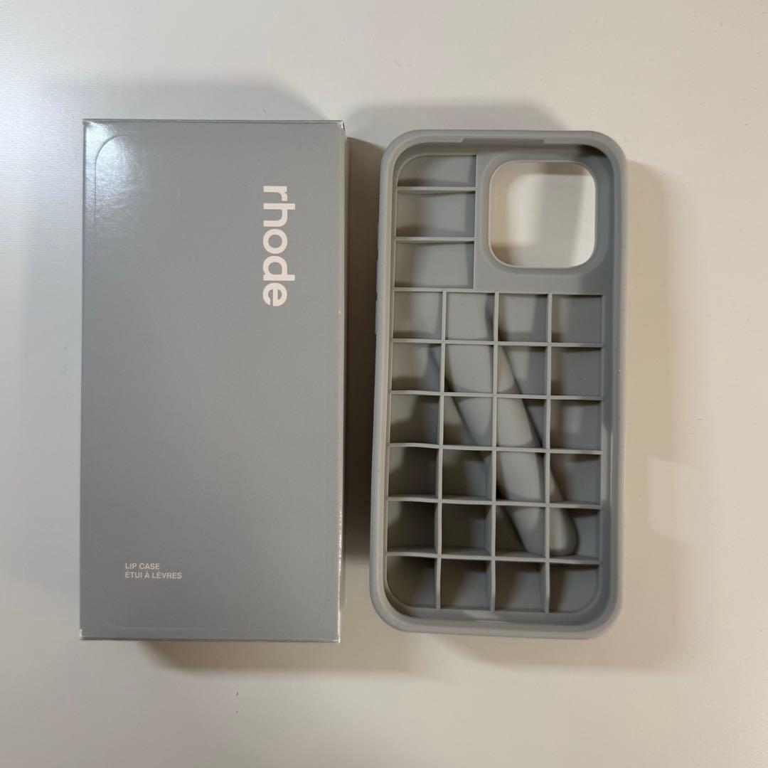 【rhode skin】 グレー iphone16 pro max ケース