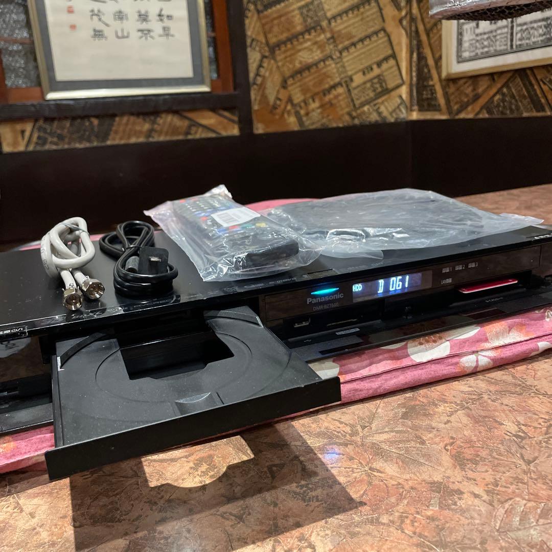 パナソニック DMR-BZT600 4番組録画15倍録 新品リモ等付フル装備！