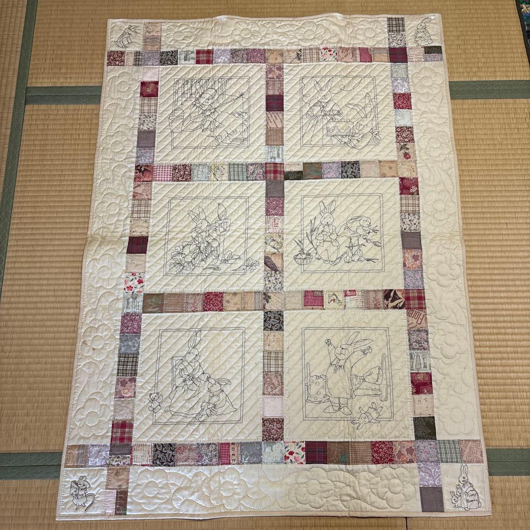 ハンドメイド 大判タペストリー　ウサギ柄