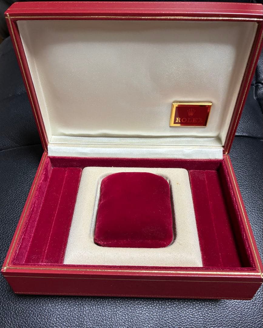 ROLEX 時計ケース レッド刺繍入り