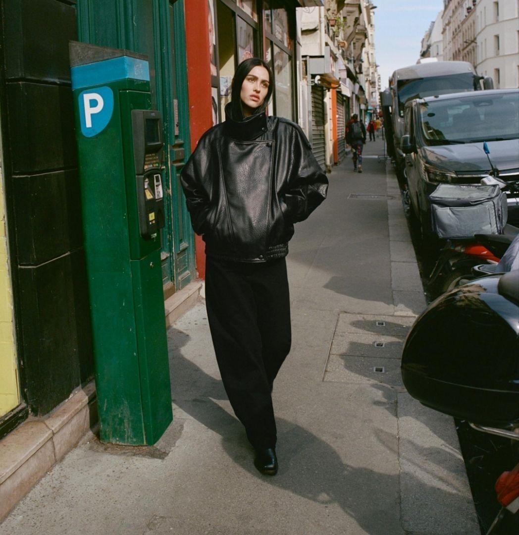 タグ付き新品♡　ZARA　フェイクレザージャケット Lサイズ ブラック　ザラ