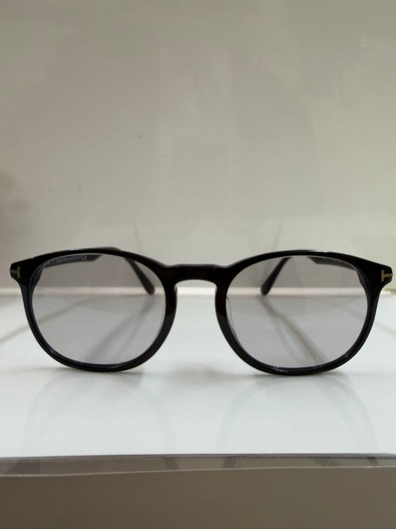 TOM FORD TF5680-F-B 001 ライトグレー サングラス