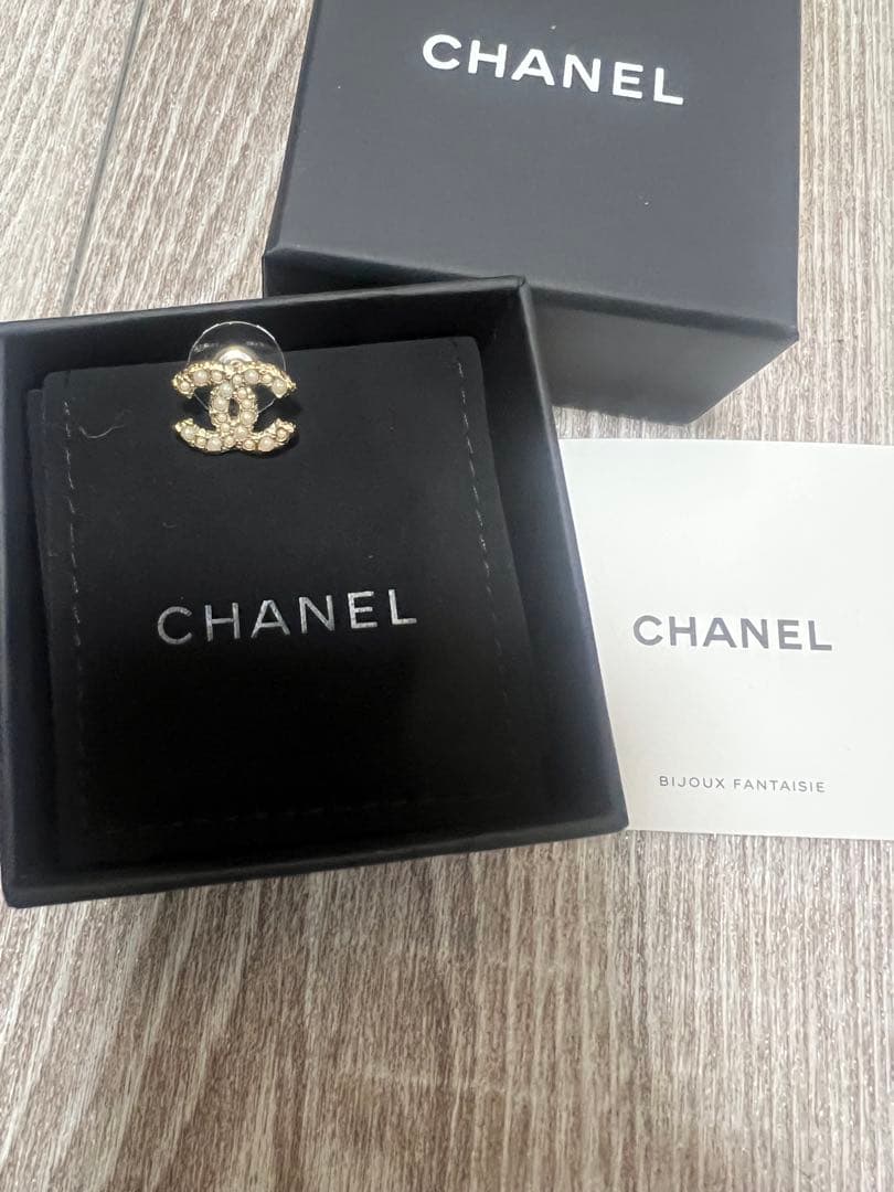 CHANEL ピアス　片方