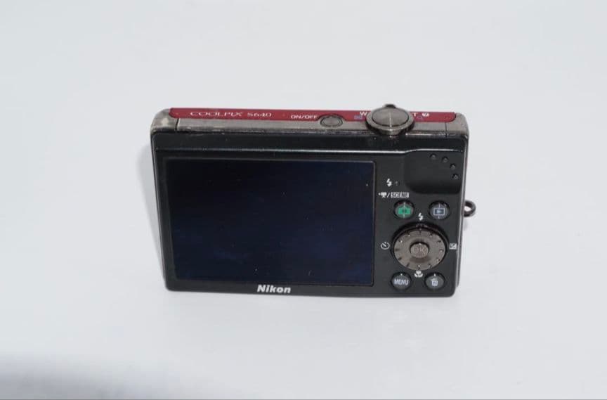Nikon COOLPIX S640 レッド デジタルカメラ