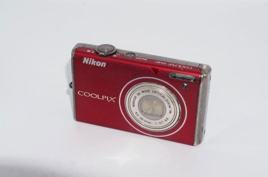 Nikon COOLPIX S640 レッド デジタルカメラ