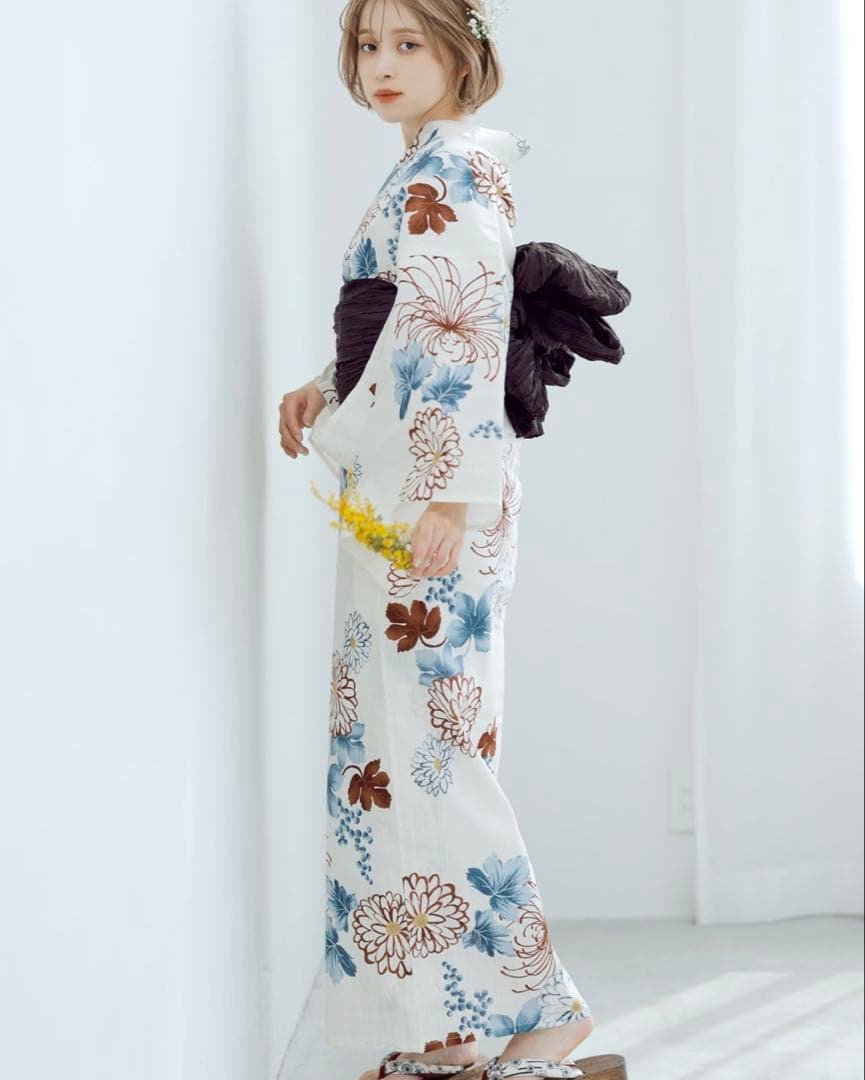 浴衣セット(ゆかた•兵児帯•下駄•着付け本•腰ひも)