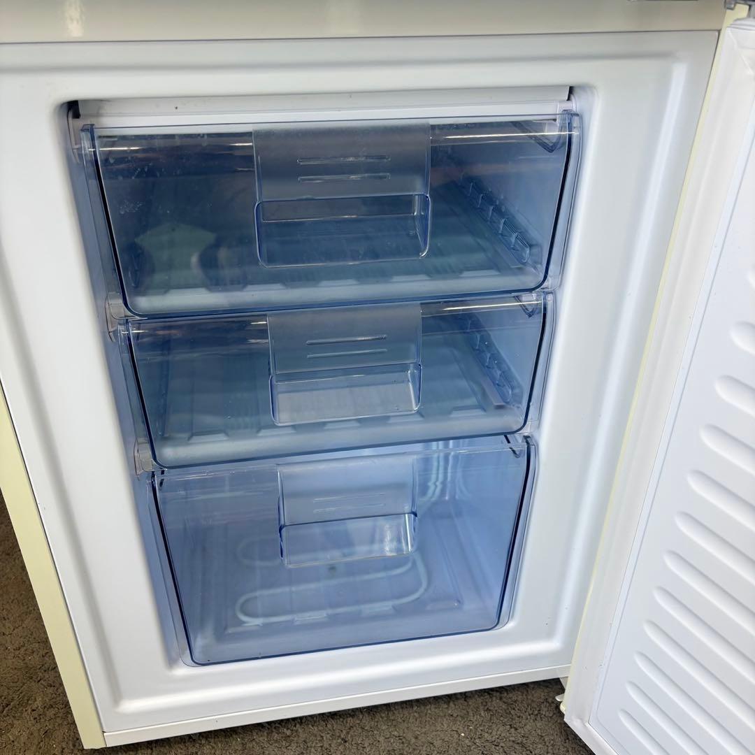★568　冷蔵庫　レトロ　可愛い　おしゃれ　設置無料　安い　最新　200㍑級