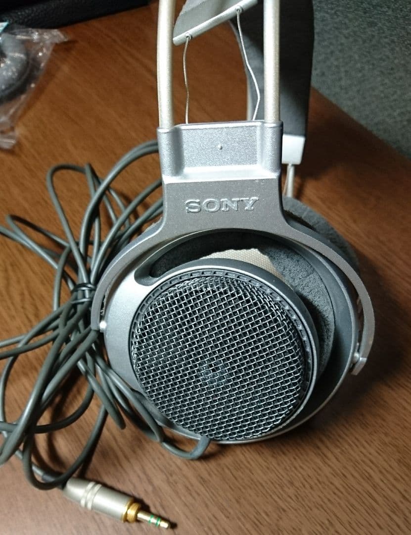 ヘッドホン SONY MDR-F1