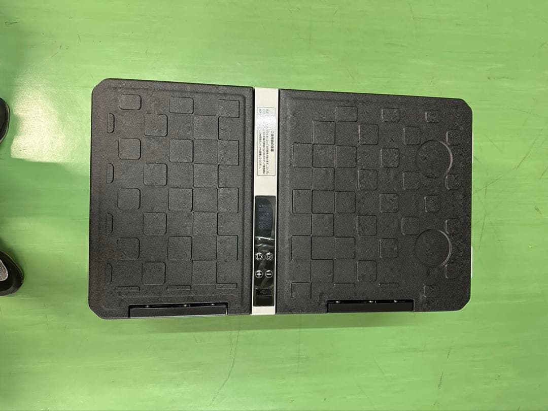 車載冷蔵庫 2室 2枚ドア 42L 冷凍庫 -20~10度 AC/DC電源対応