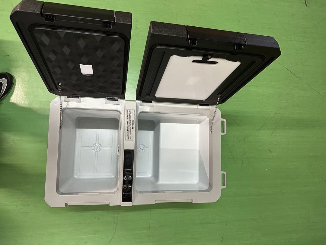 車載冷蔵庫 2室 2枚ドア 42L 冷凍庫 -20~10度 AC/DC電源対応