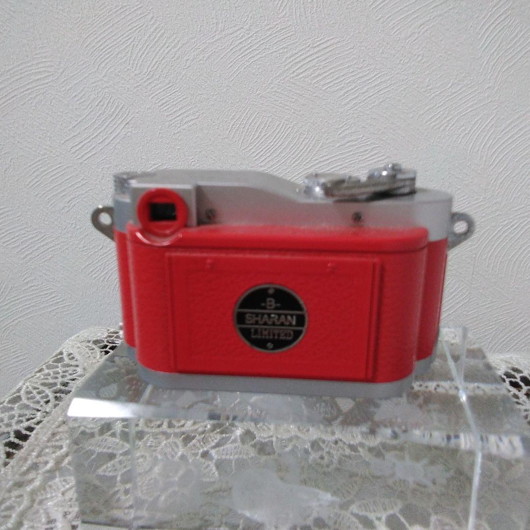 ミニチュアのフィルムで写せるカメラ