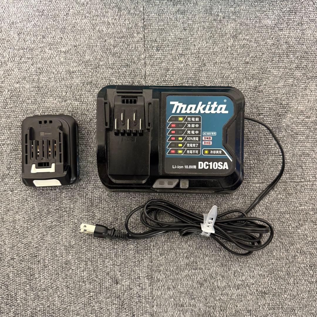 マキタ 充電式クリーナ CL108FD コードレス掃除機　バッテリー充電器付きY