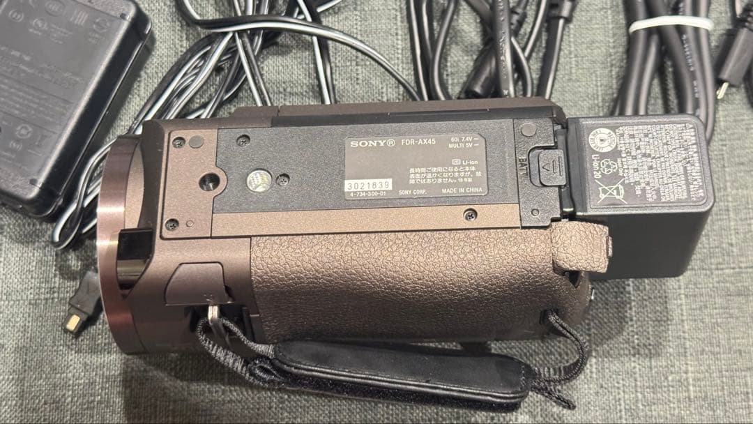 【美品】SONY 4Kビデオカメラ FDR-AX45（ブラウン）