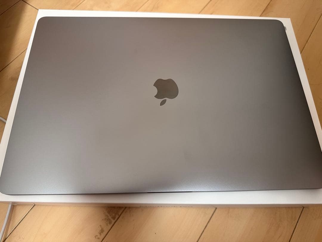 MacBook本体 MacBook Pro 16 2019 i9 2.4Ghz 64GB 1TB
