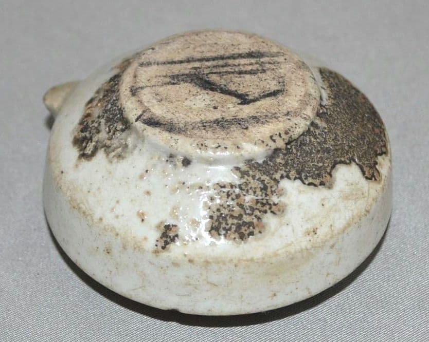 『李朝青花草花紋丸形水滴』 白磁　染付　古陶磁器　李氏朝鮮　硯滴　水注　古美術