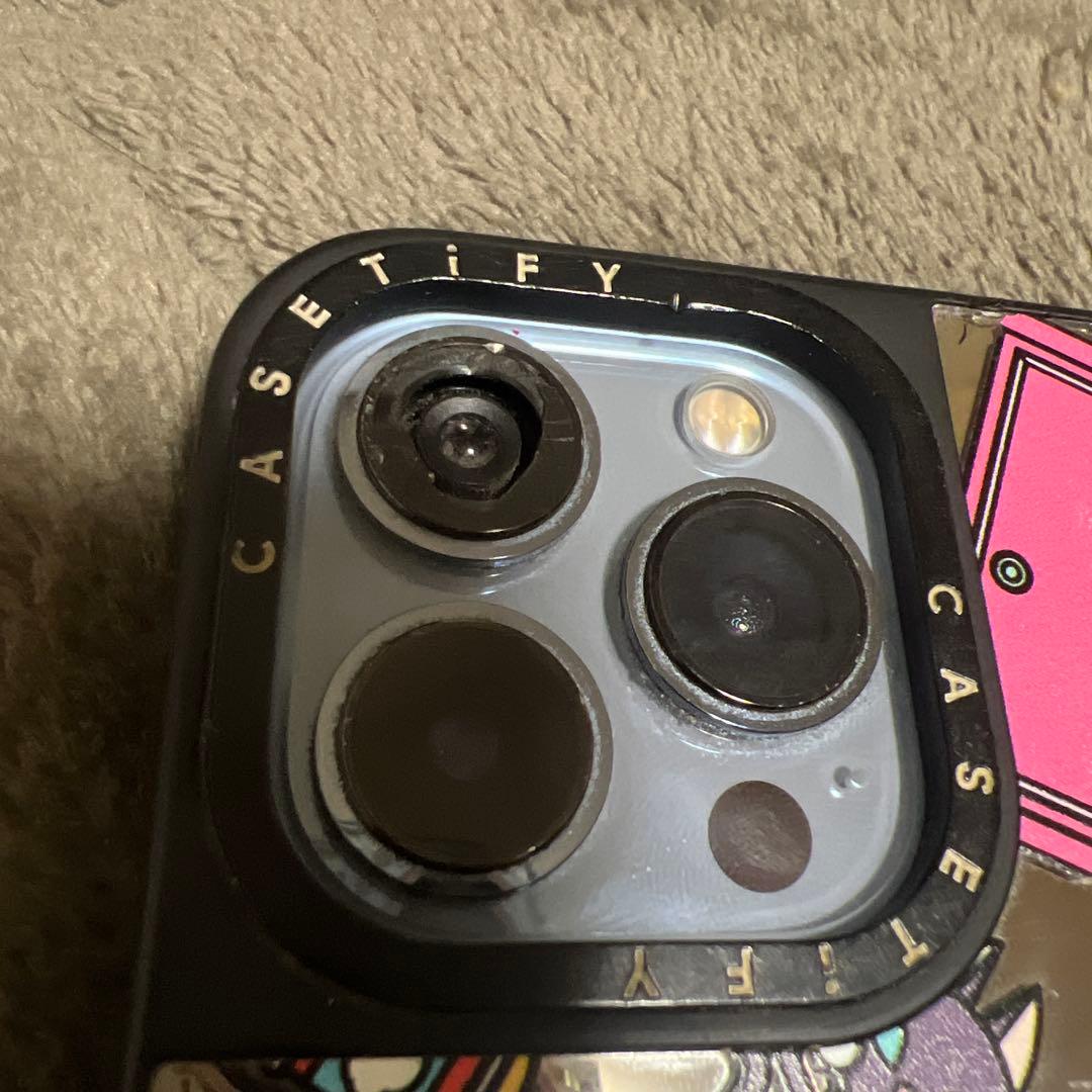 iPhone13pro 本体 カメラ割れあり