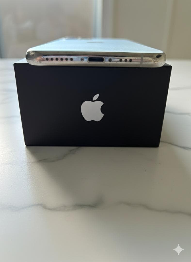 Apple iPhone 11 Pro シルバー 本体 SIMフリー