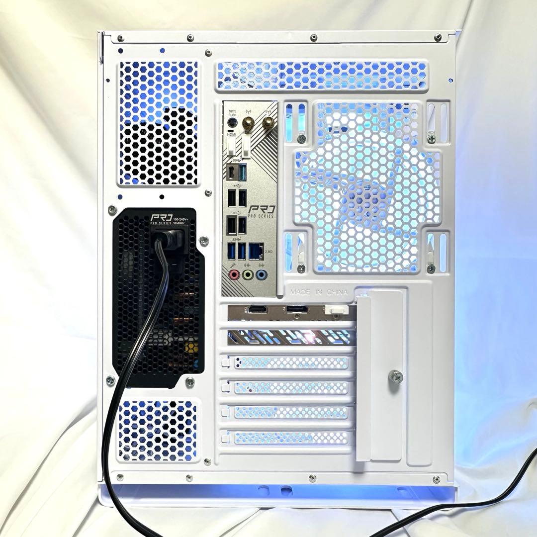 【新品】 ゲーミングPC RYZEN7 9700X RX9060XT 32GB