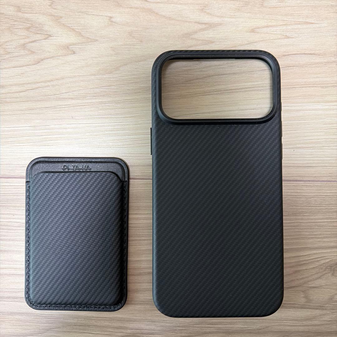 ピタカ　iPhone17 pro max ケース アラミド