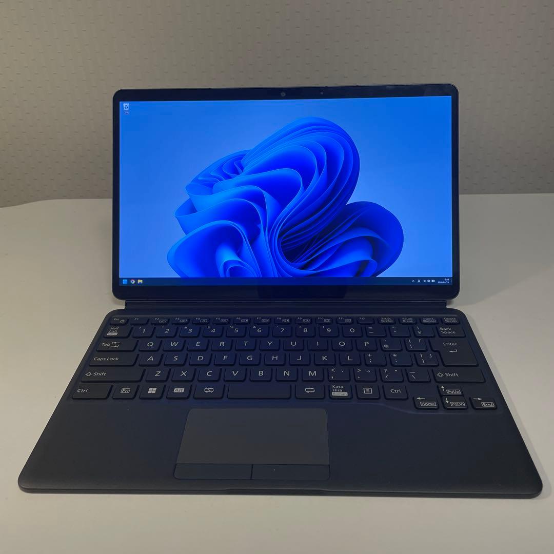 Windowsタブレット 有機EL Core i7 16GB SSD512GB