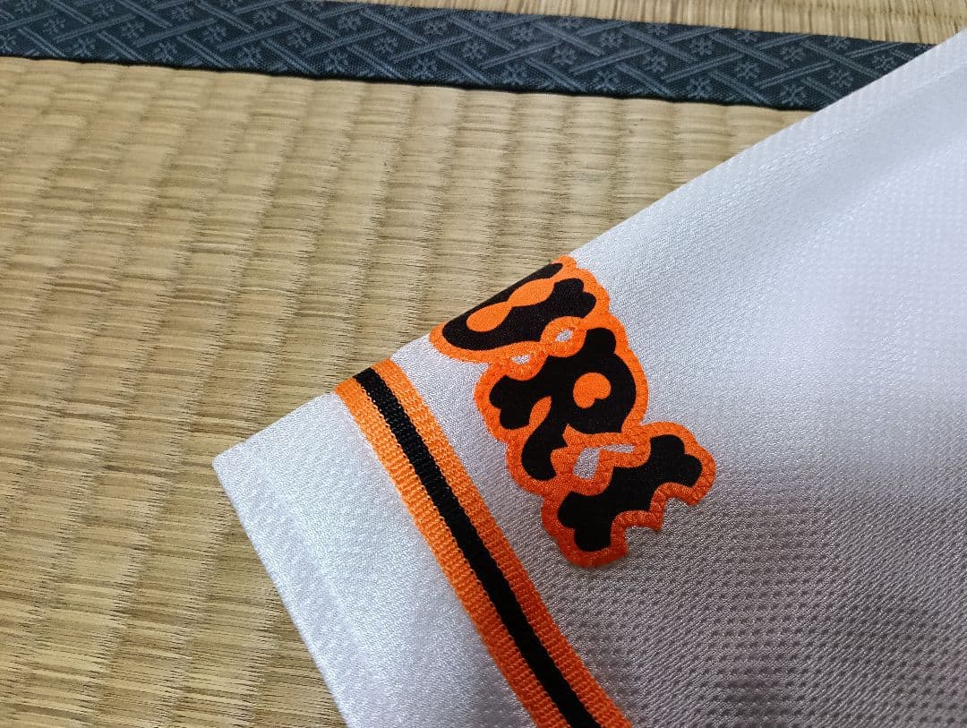 読売　巨人　長野久義選手 プロコレクション チャンピオンエンブレム付ユニフォーム