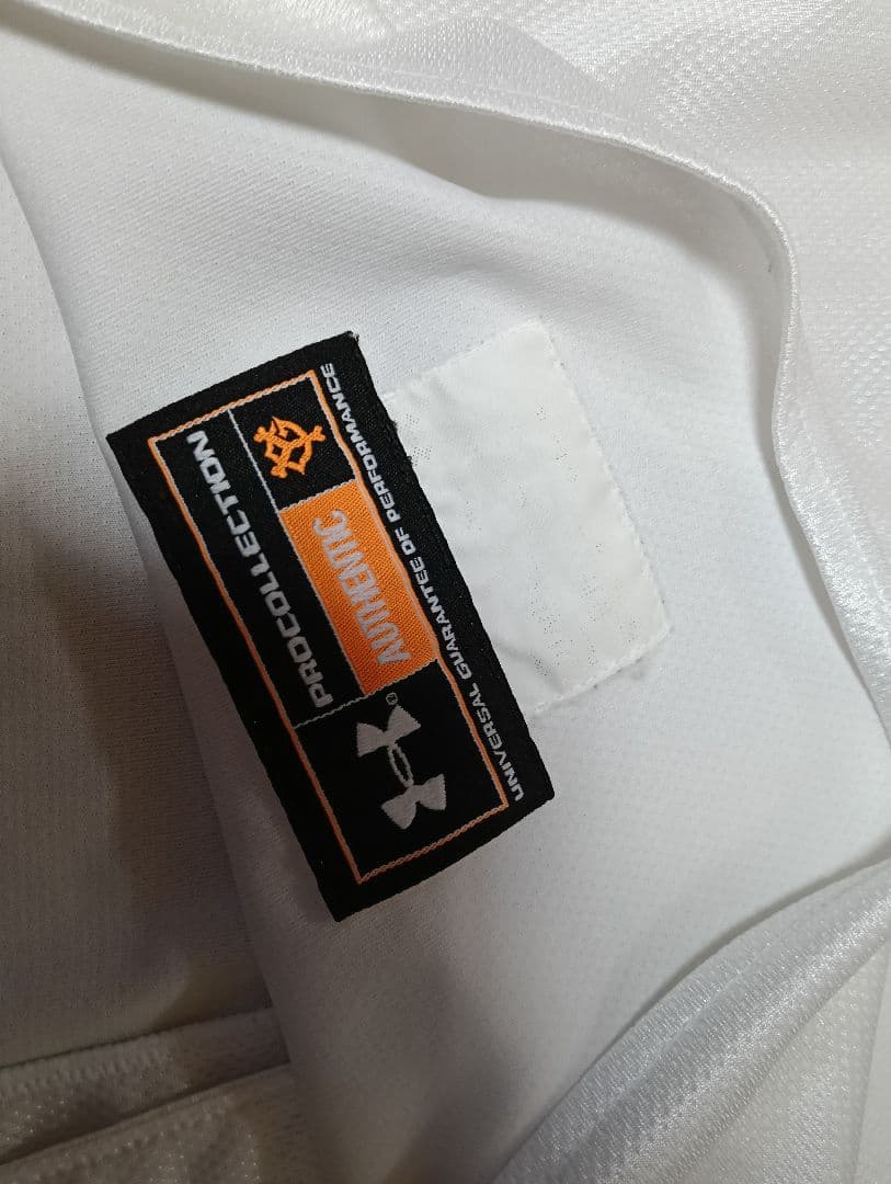 読売　巨人　長野久義選手 プロコレクション チャンピオンエンブレム付ユニフォーム