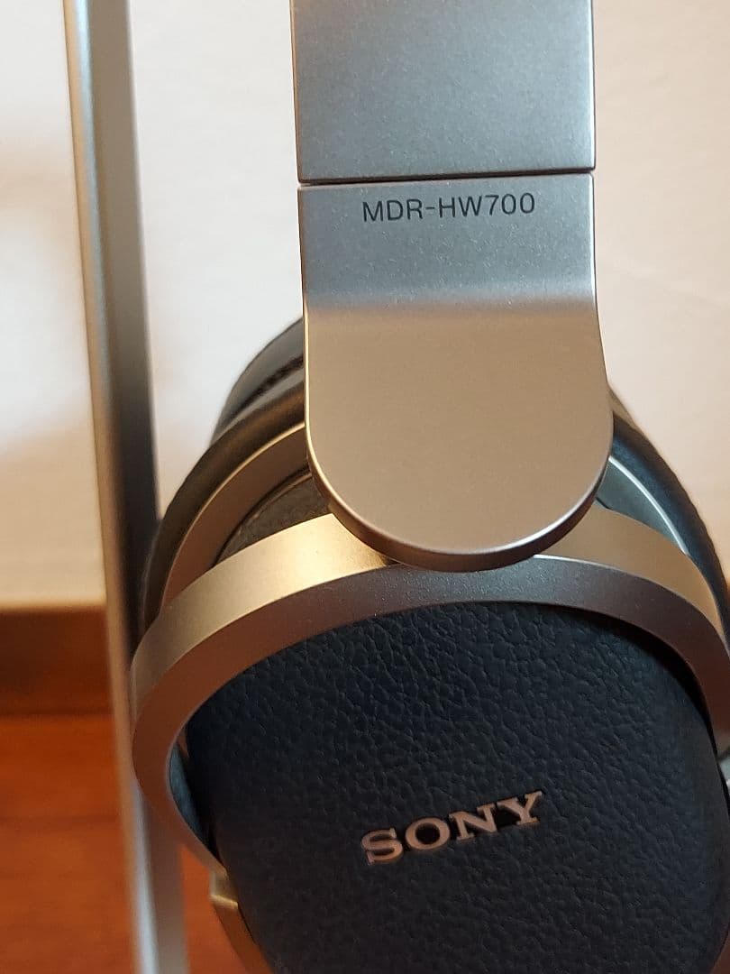 SONY MDR-HW700 ワイヤレスヘッドフォン　スタンド付き