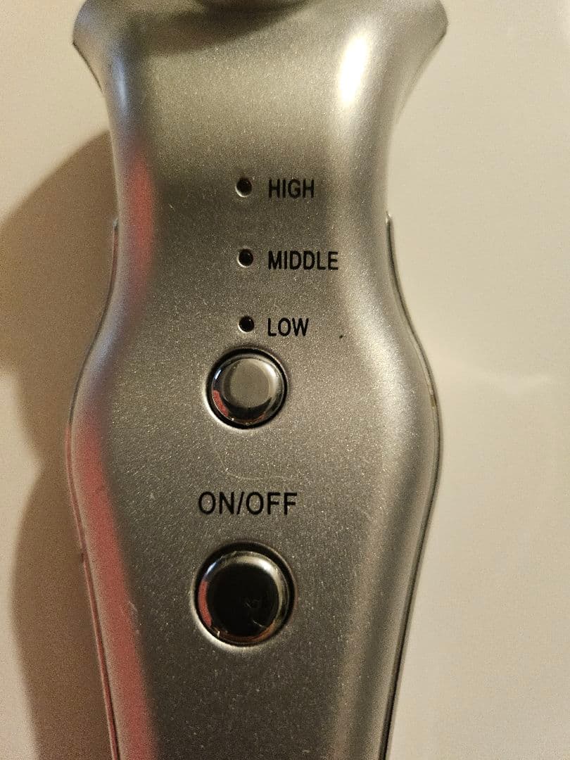 リベラータララルーチェRF EMS美顔器