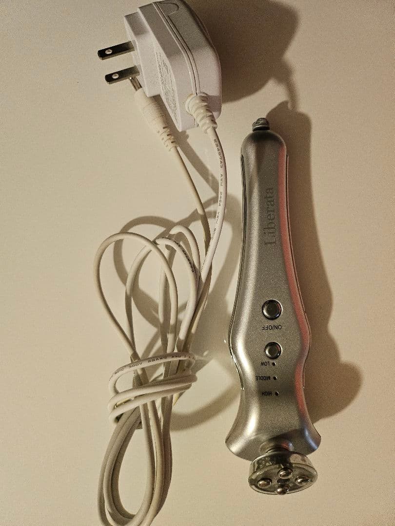 リベラータララルーチェRF EMS美顔器