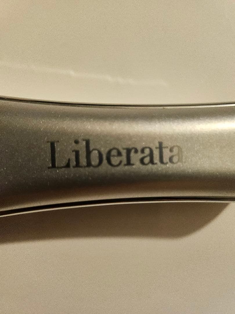 リベラータララルーチェRF EMS美顔器