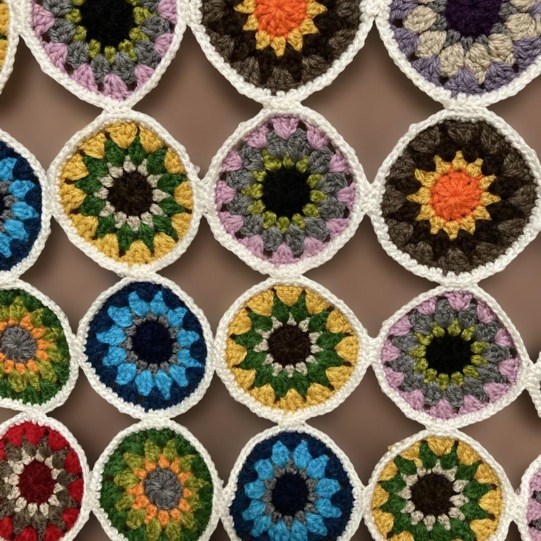 ハンドメイド♡♡カラフルな円形モチーフ編み手編み装飾