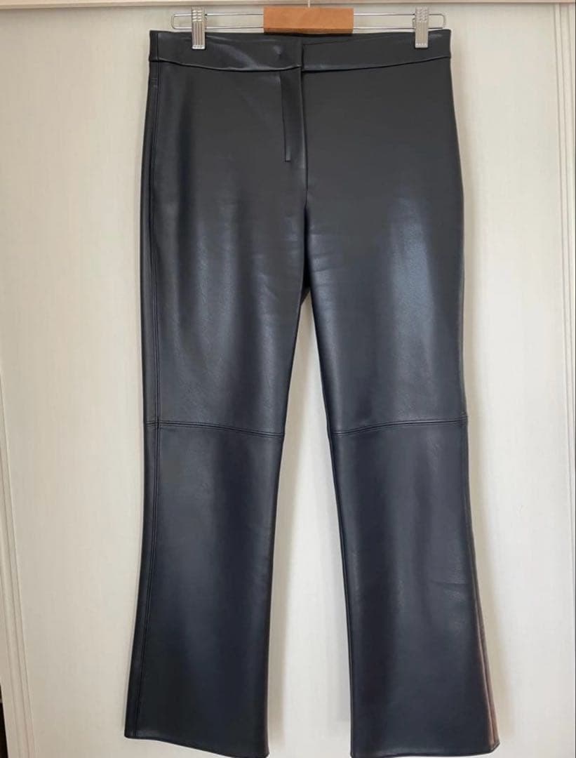 最終！滝沢眞規子着用MAXMARA エコレザーパンツ M ネイビー