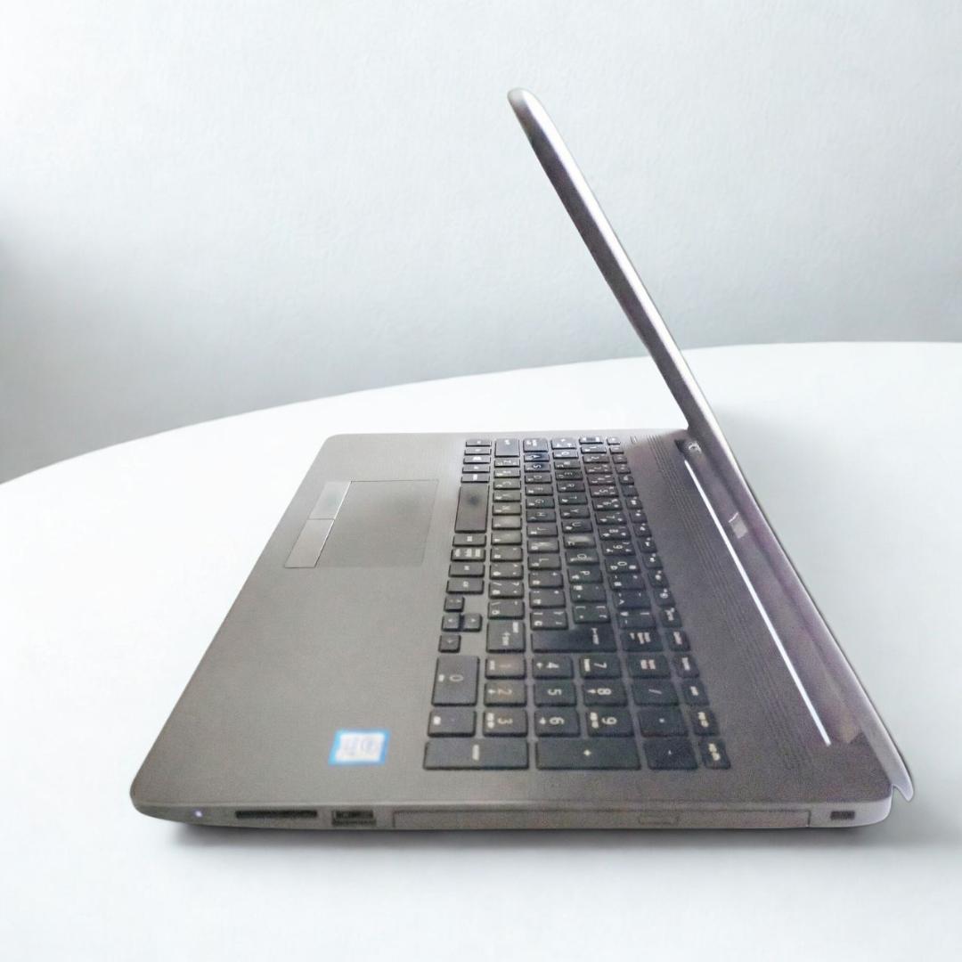 【人気】HP 250 G7 i5 SSD256GB Win11Pro DVD搭載