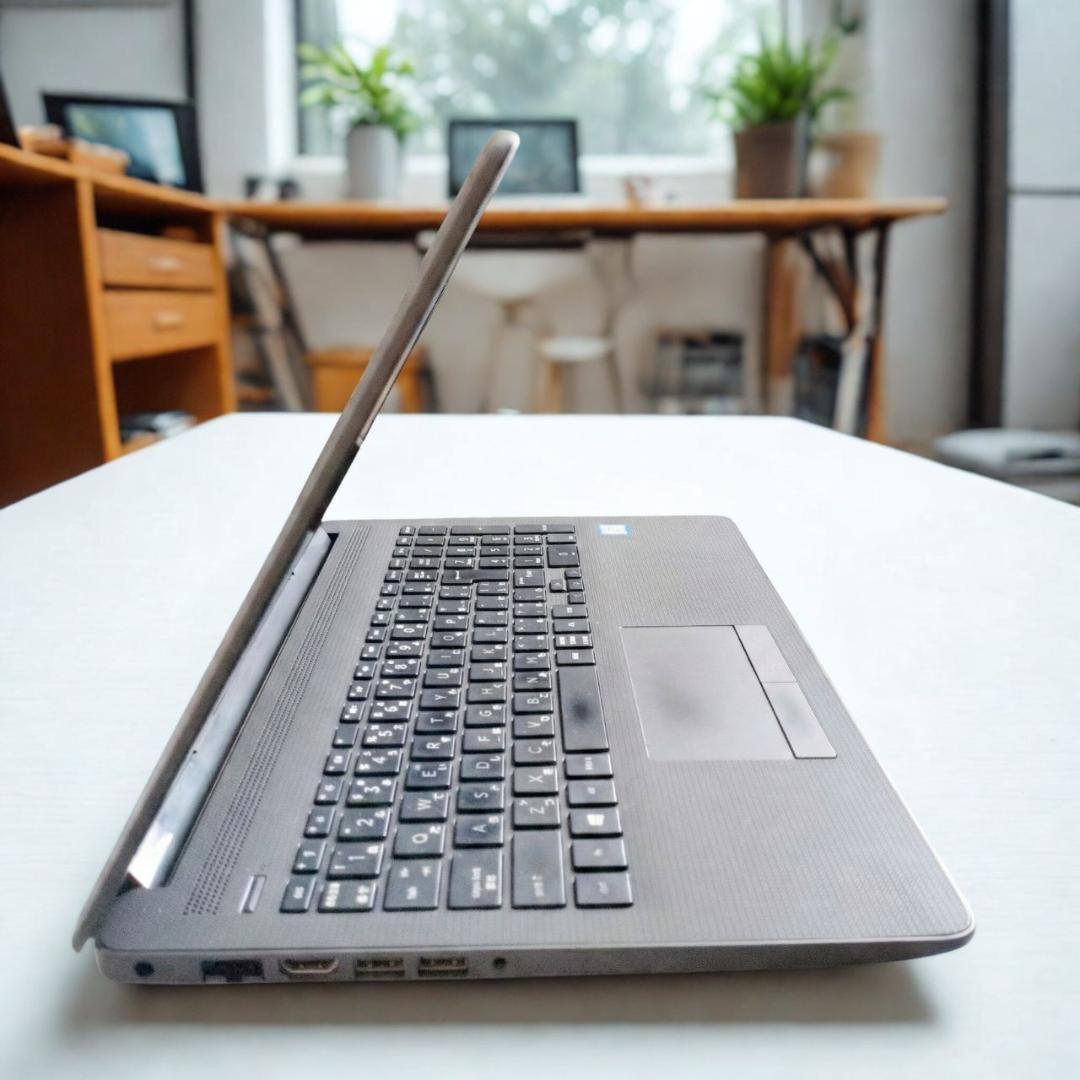 【人気】HP 250 G7 i5 SSD256GB Win11Pro DVD搭載