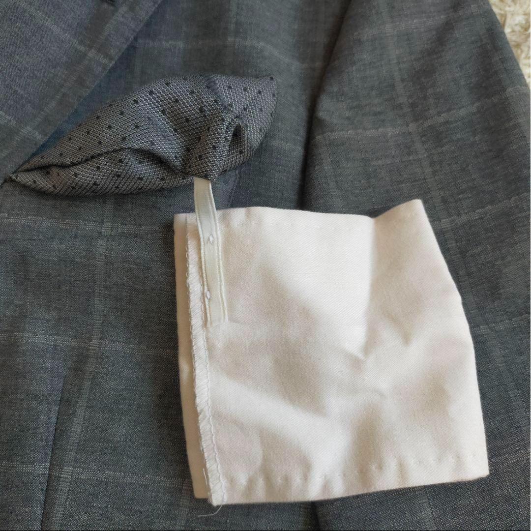 【紳士の装い】ヒューゴボス×伊タリアディデルフィノ・スーツ・チーフ・灰チェックL