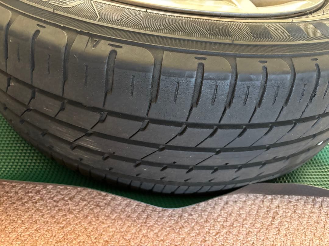 プリウスα 純正　ホイール　16インチ　手渡しのみ