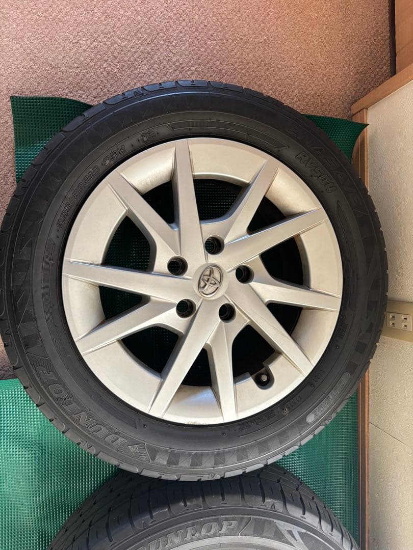 プリウスα 純正　ホイール　16インチ　手渡しのみ