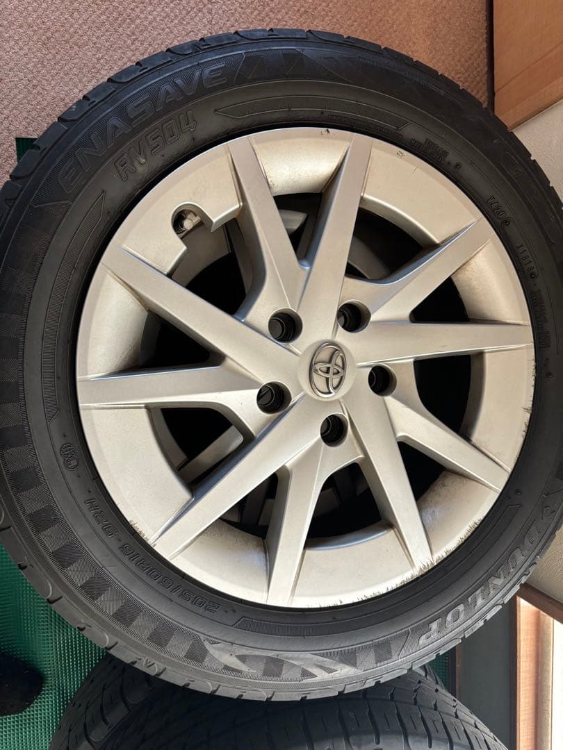 プリウスα 純正　ホイール　16インチ　手渡しのみ