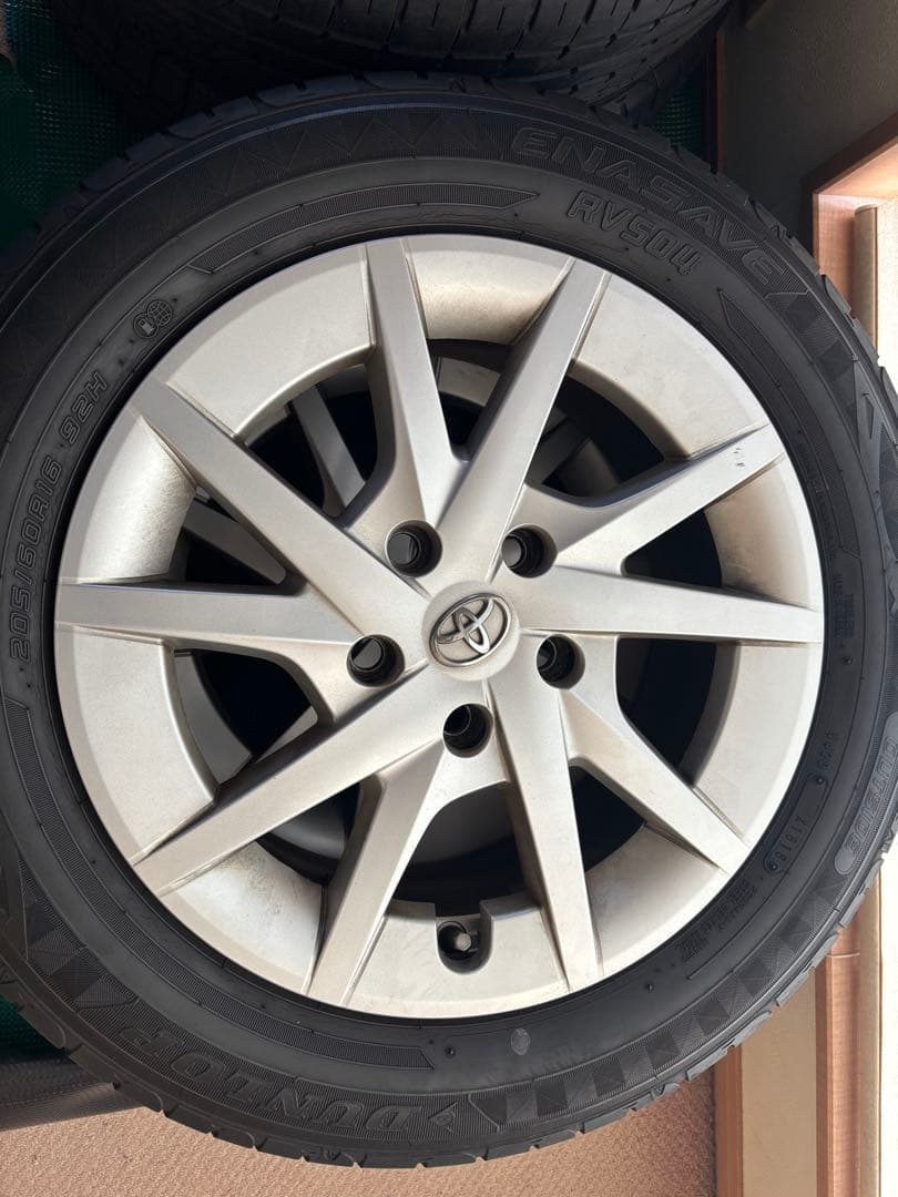 プリウスα 純正　ホイール　16インチ　手渡しのみ