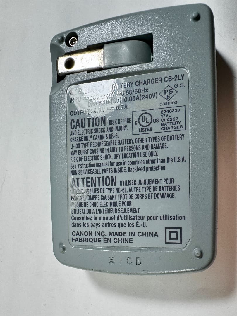 Canon IXY DIGITAL 930 IS　カメラ本体＋ケース＋充電器