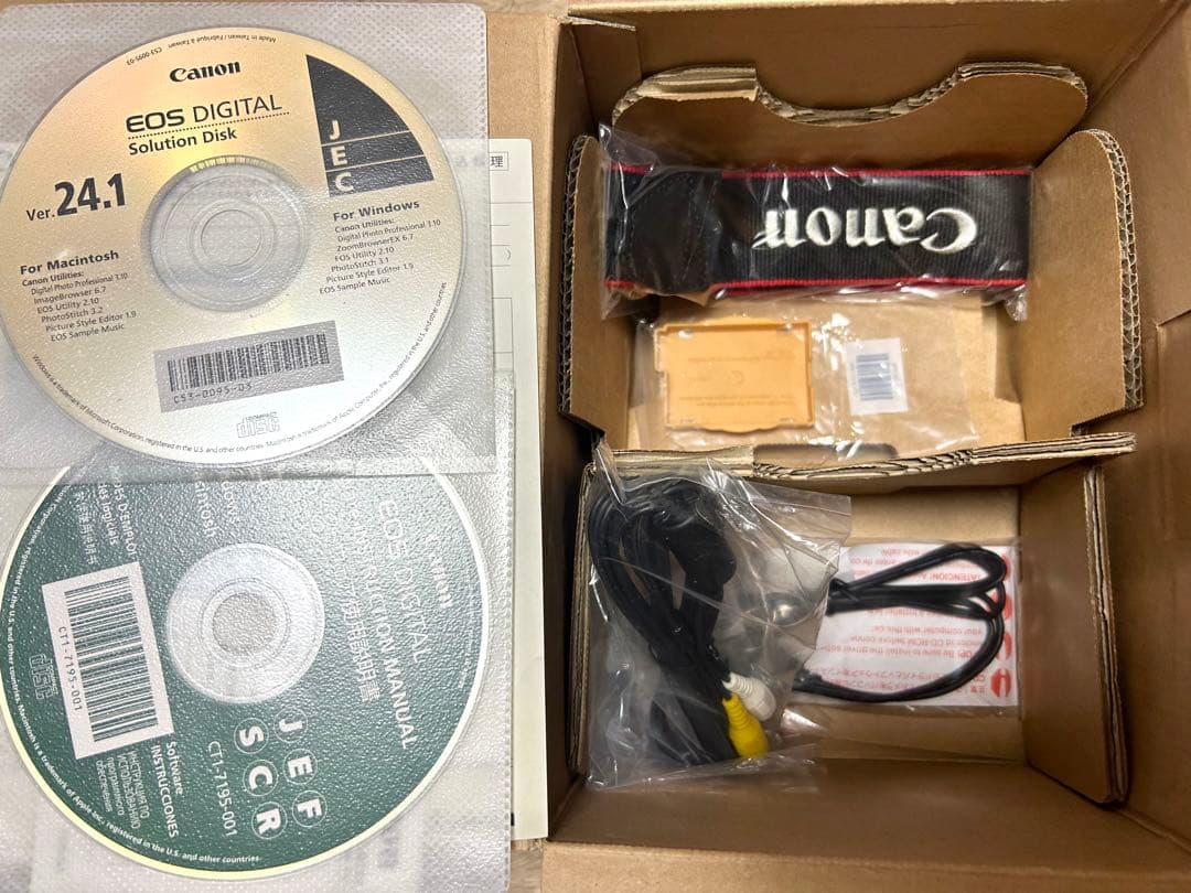 Canon EOS kiss X5 ダブルズームキット デジタル一眼レフカメラ