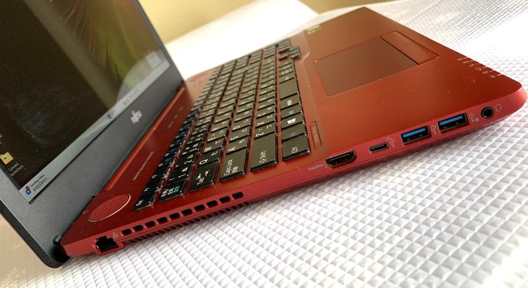 富士通 LIFEBOOK 赤ノートPC Core i7 Full HD