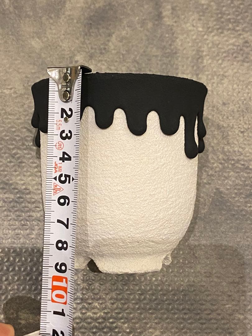 left botanical 植木鉢 白黒垂れ ツートン