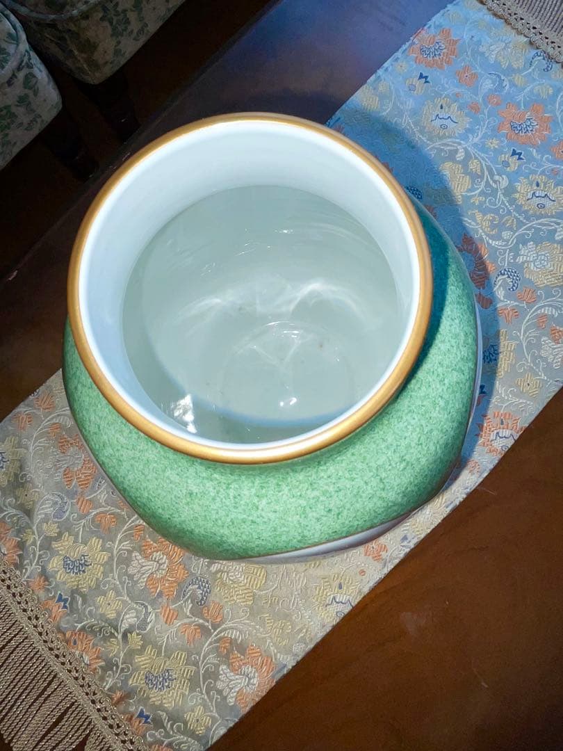 季節の花々・香蘭社の大きい花瓶