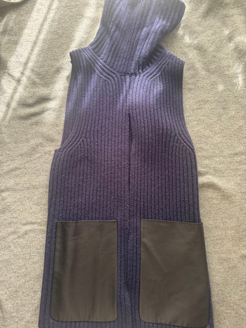 CELINE ネイビー ニットベスト タートルネック