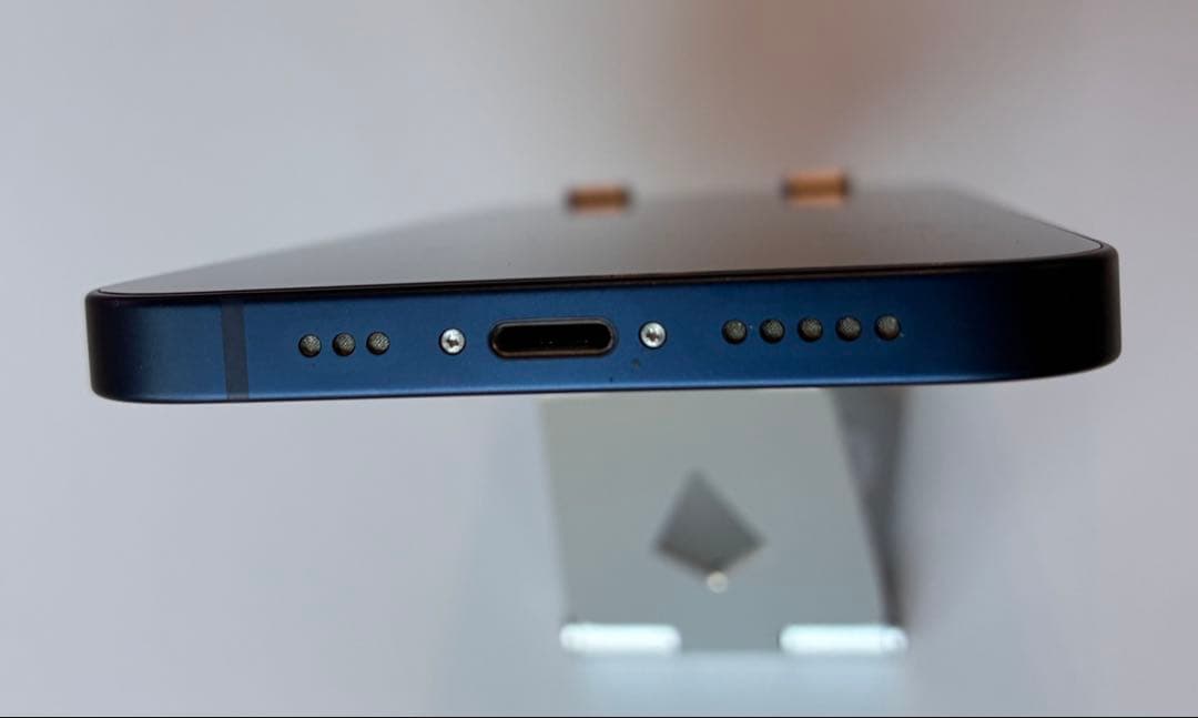 【美品】Apple iPhone 12 64GB Blue