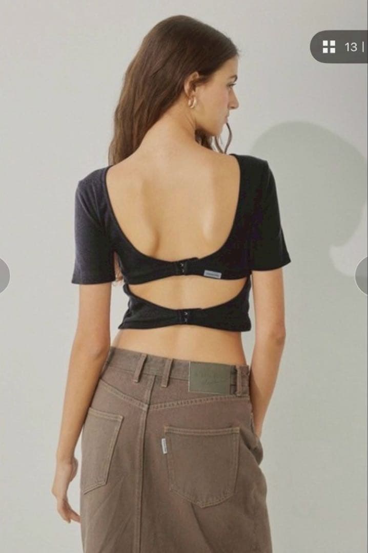 alexia stam バックオープンT