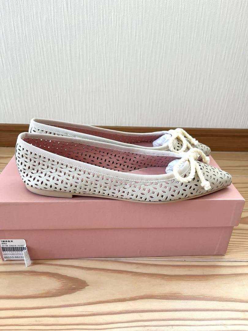 ホワイトメッシュフラットシューズ リボン付き