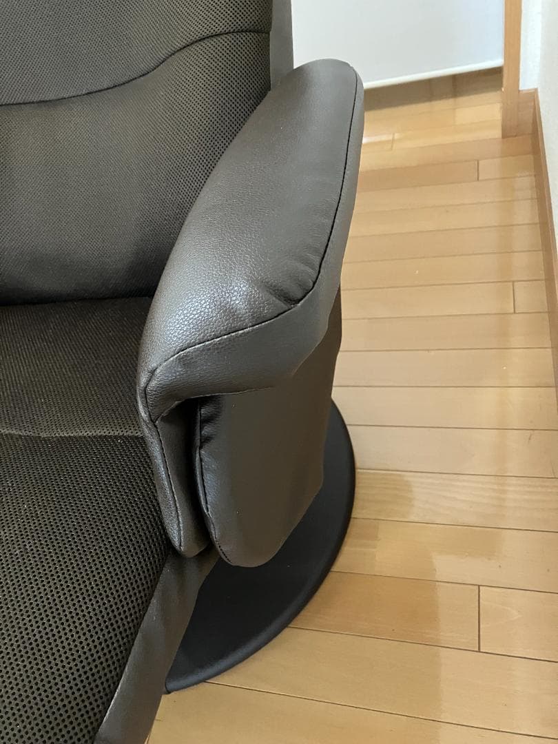 ニトリ パーソナルチェア Dメッシュ オットマン付き